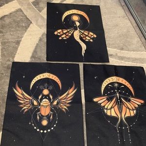 3 wall decor banners